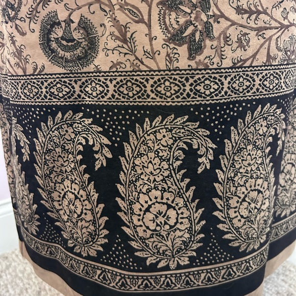 Size 8 petite long vintage pencil type skirt. Brand is Brigg. - Picture 3 of 13